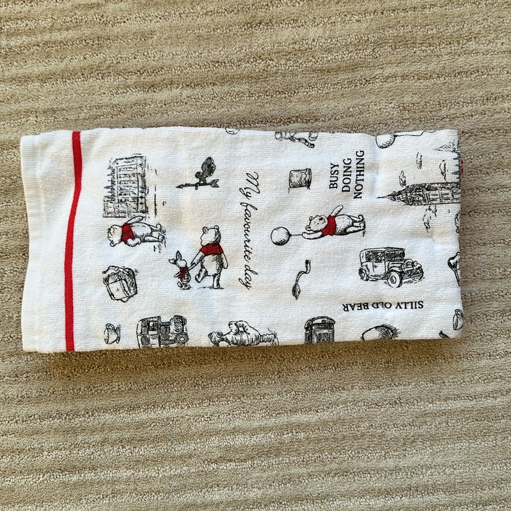 Disney CHRISTOPHER ROBIN Winnie the Pooh Oven Mitt+Dish Towel Set Big Ben Disney - Picture 3 of 10